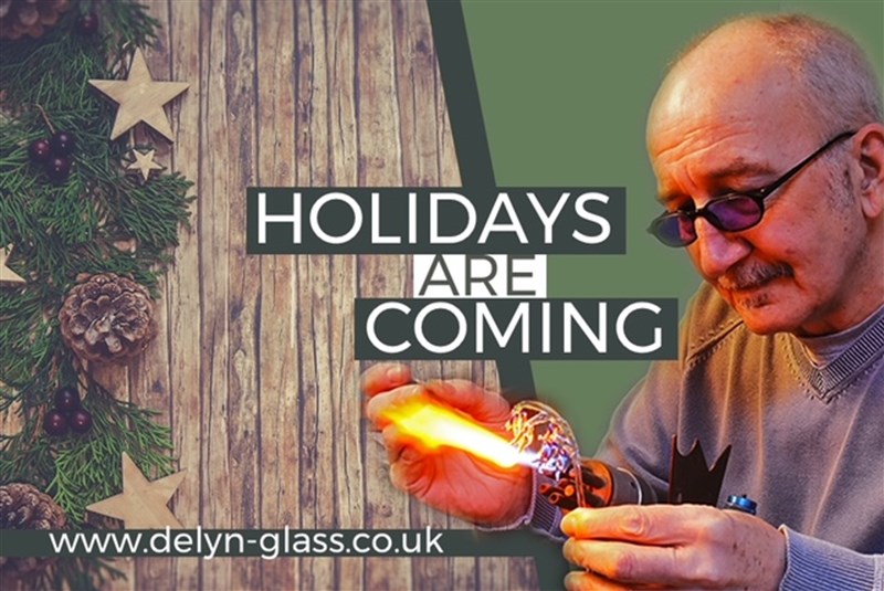 Christmas is Coming at Delyn Glass studio at Corris Craft Centre